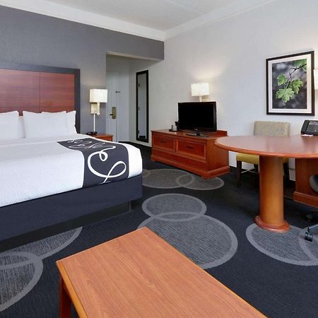 La Quinta By Wyndham Dallas North Central Esterno foto