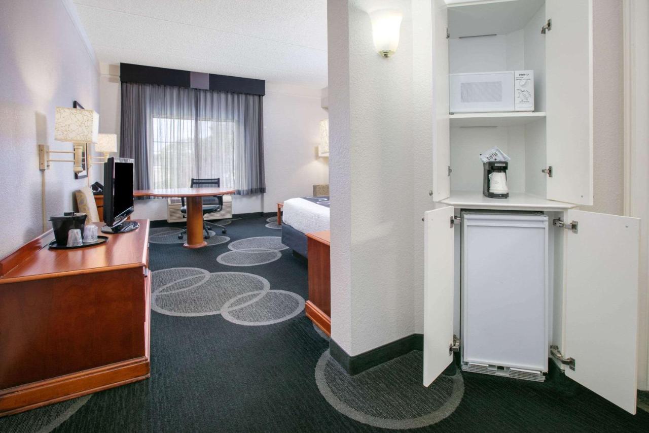 La Quinta By Wyndham Dallas North Central Esterno foto